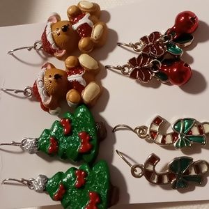 Vintage Christmas earrings 4 pairs.